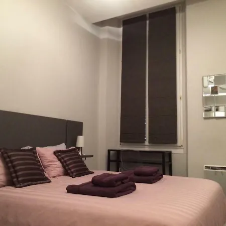 Je Suis A 아파트 *